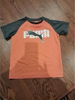 PUMA Boys Orange Tshirt Short Sleeves Size 6-7. Pre Owned Few Strings See Photos